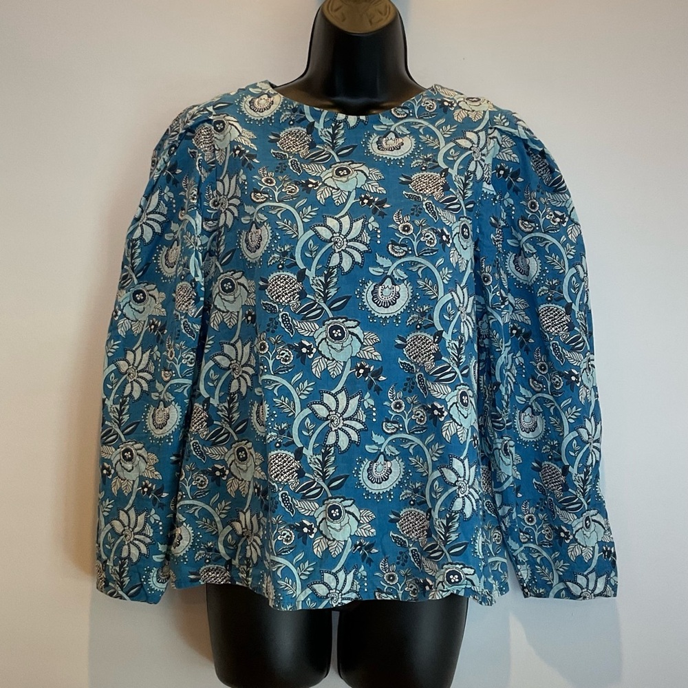 Mille Resort & Travel Blue Floral Long Sleeve Cotton‎ Top